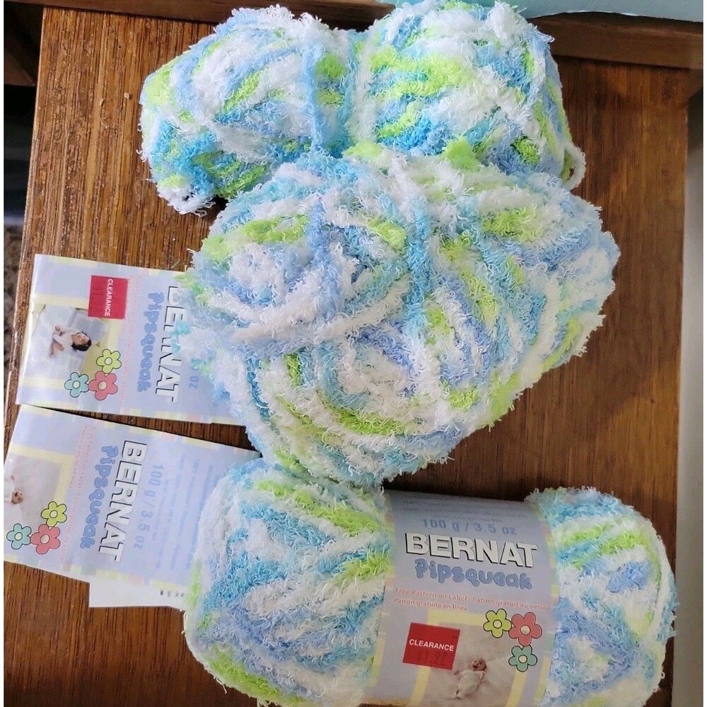 Bernat Pipsqueak Yarn 9.3oz Funny Bunny Print Blue Green White Baby Blanket Knit